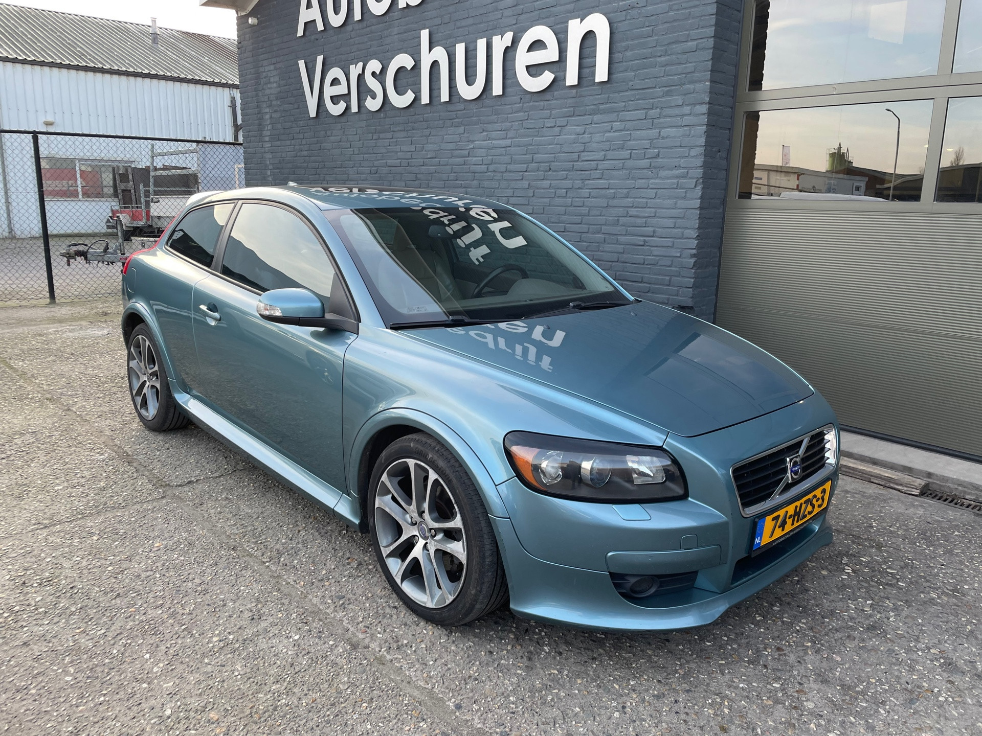 43117579-0.jpg